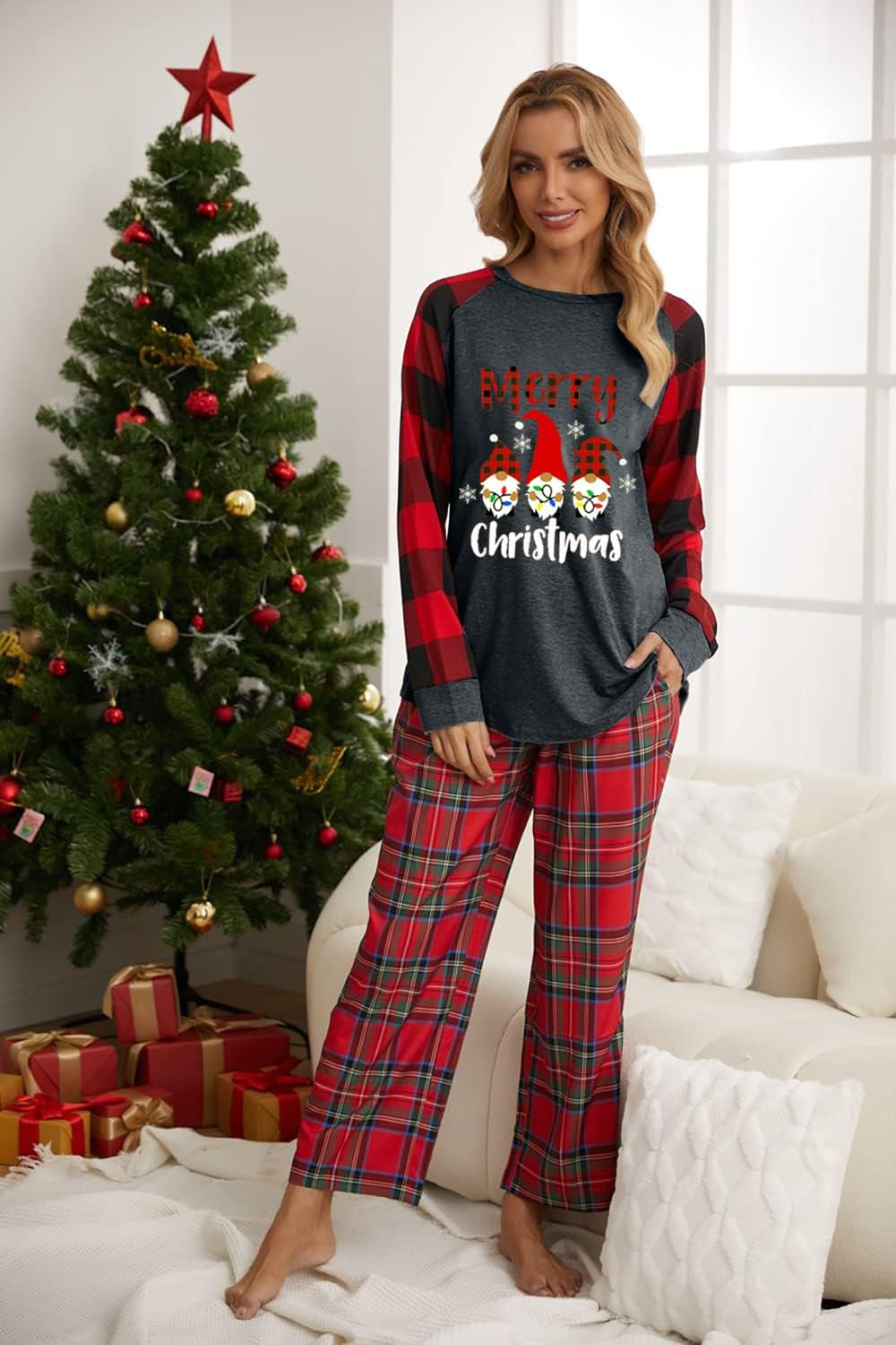 Christmas Shirts for Women: Gnomes Plaid T-Shirt Xmas Long Sleeve Raglan Tee Holiday Vacation Pullover Tops